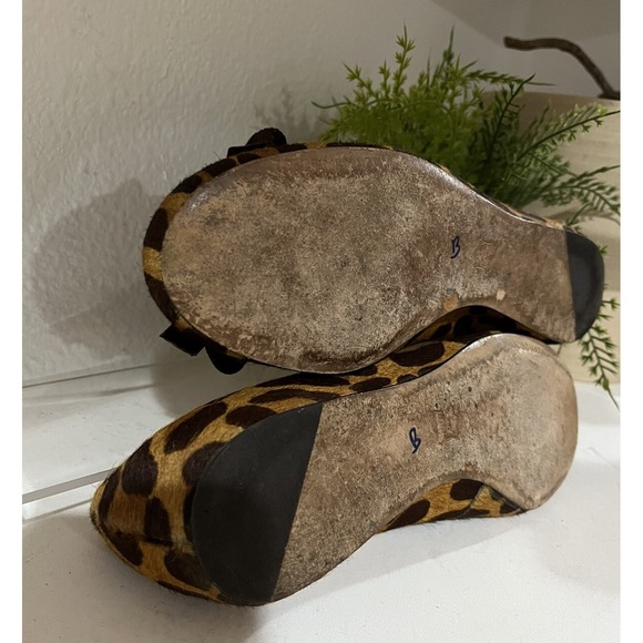 BCBG Max Azria Flat Shoes Womens Size 5 1/2 Animal Print Casual - Picture 9 of 9